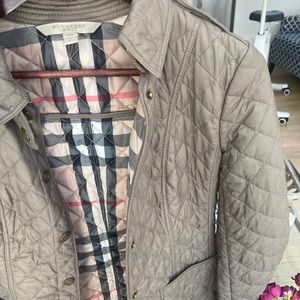 AUTHENTIC Burberry Olive Green Quilted Jacket SZS